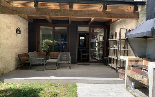 Vendo Hermosa Casa estilo Townhouse en Condominio Pucón a pasos del Lago, Pucón, 3D2B2E